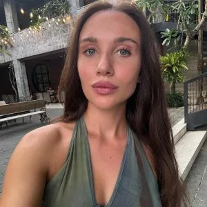 MIA BOYKA – ХОЧЕТ ОЧЕНЬ рисунок